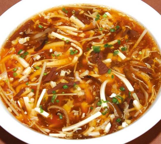酸辣汤 / Shredded Pork, Mixed Vegetable in Spicy & Sour Broth